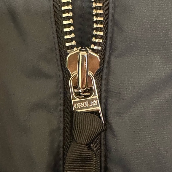 Stylish Navy Puffer Jacket - Picture 6 of 10